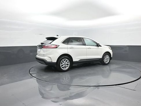 Certified 2024 Ford Edge SEL w/ Convenience Package AWD/4WD image 8