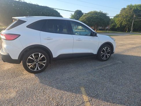Used 2021 Ford Escape SE w/ SE Sport Appearance Package FWD image 13