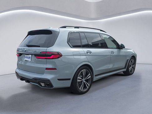 New 2027 BMW X7 xDrive40i w/ Executive Package AWD/4WD image 4