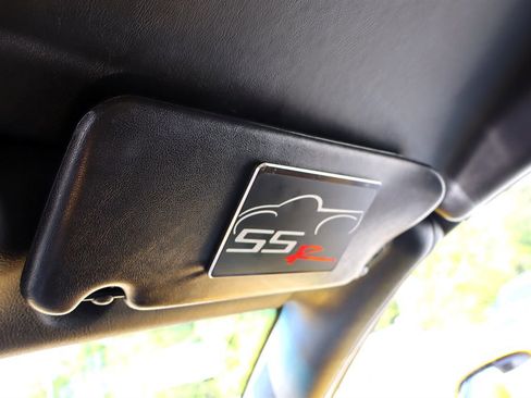 Used 2003 Chevrolet SSR w/ Preferred Equipment Group image 43