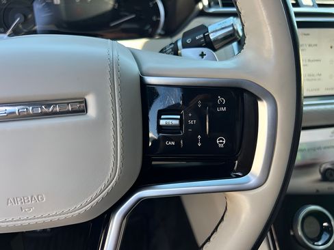 Used 2022 Land Rover Range Rover Velar R-Dynamic S AWD/4WD image 46