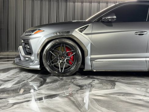 Used 2019 Lamborghini Urus AWD/4WD image 5