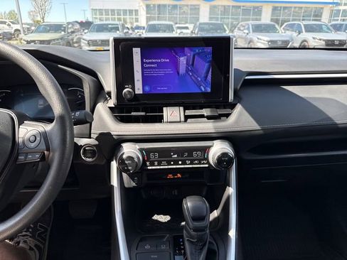 Used 2024 Toyota RAV4 XLE AWD/4WD image 23