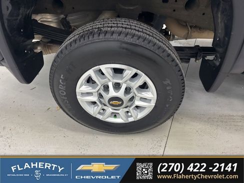 Used 2024 Chevrolet Silverado 2500 LT AWD/4WD image 16