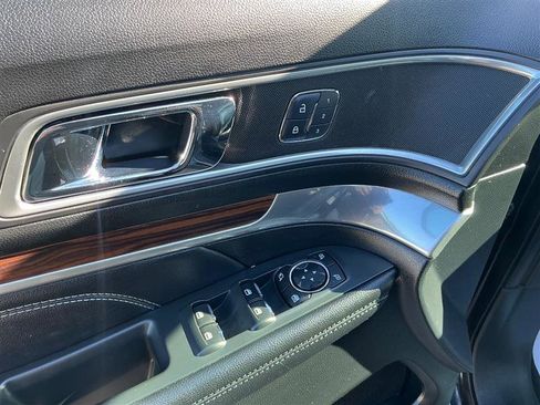 Used 2016 Ford Explorer Limited w/ Equipment Group 301A image 24