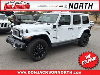 Used 2025 Jeep Wrangler Sahara video 1