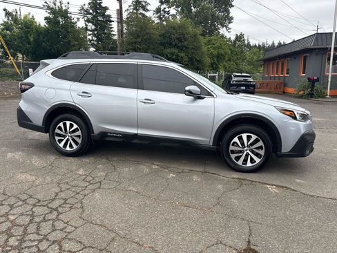 Used 2020 Subaru Outback Premium AWD/4WD image 4