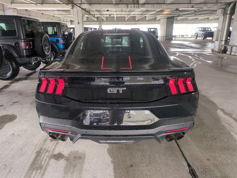 Used 2024 Ford Mustang GT Premium image 6