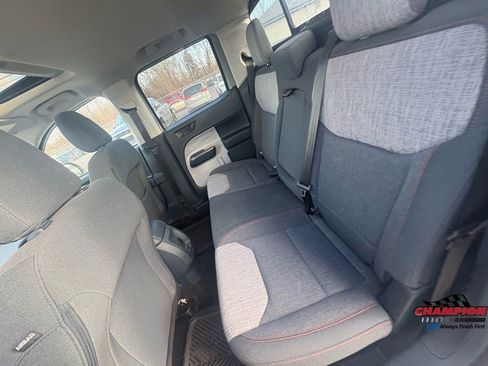 Used 2023 Ford Maverick XLT image 27