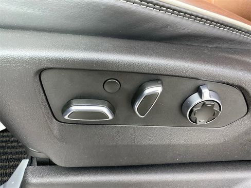 Used 2024 GMC Sierra 1500 Denali Ultimate image 12