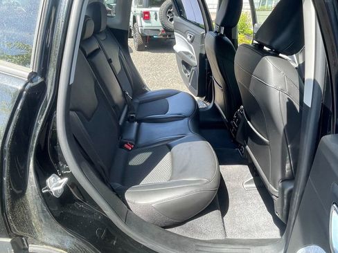Used 2022 Jeep Compass Latitude w/ Convenience Group AWD/4WD image 26