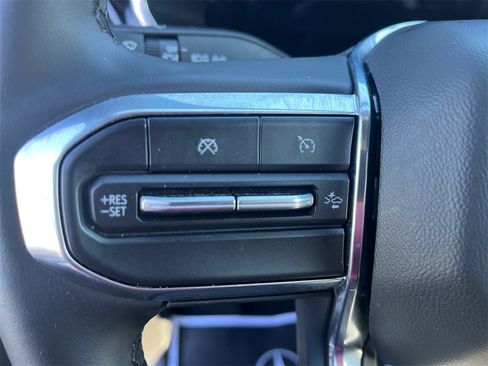 Used 2024 GMC Canyon Elevation w/ Elevation Premium Package image 16