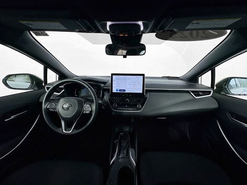 Used 2025 Toyota Corolla SE w/ SE Premium Package image 38