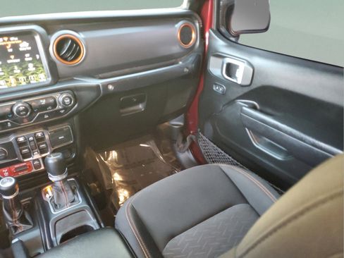 Certified 2022 Jeep Gladiator Mojave image 15