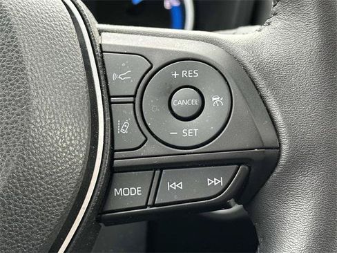 Certified 2022 Toyota RAV4 XSE w/ XSE Grade Weather Package AWD/4WD image 31