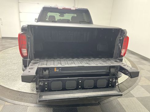 Used 2022 GMC Sierra 1500 Elevation w/ LPO, Elevation Black Package image 32