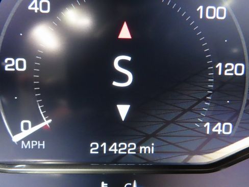 Used 2023 GMC Yukon Denali image 13