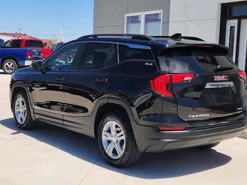 Used 2021 GMC Terrain SLE w/ Driver Convenience Package AWD/4WD image 4