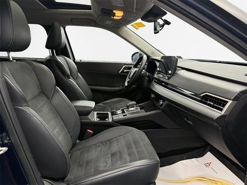 Used 2022 Mitsubishi Outlander SE image 26