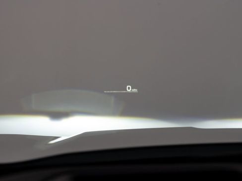 Used 2024 GMC Acadia Denali w/ Super Cruise Package image 16