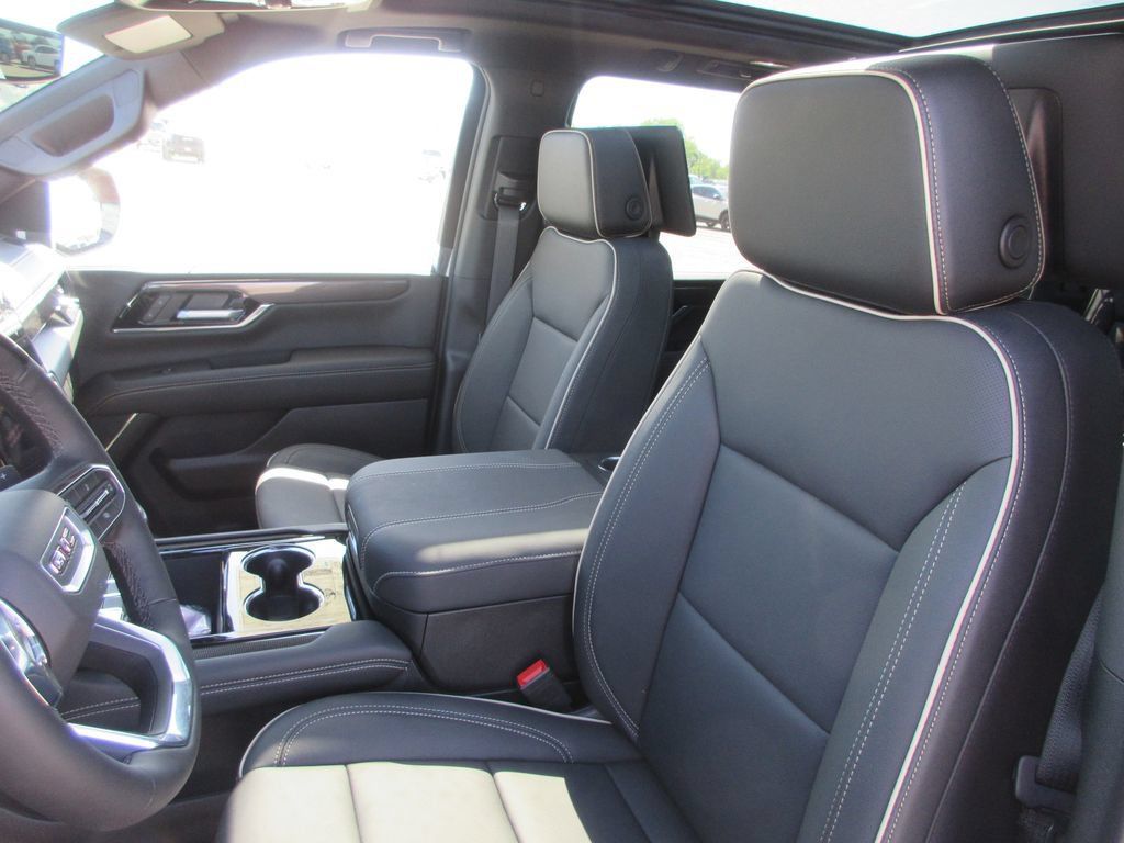 New 2026 GMC Yukon XL Elevation w/ Elevation Premium Package AWD/4WD image 12