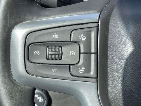 Used 2023 Chevrolet Silverado 1500 LT AWD/4WD image 21