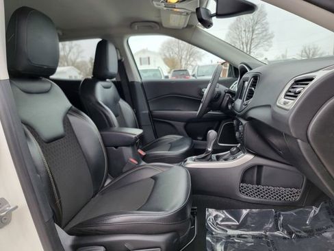 Certified 2021 Jeep Compass Latitude image 25