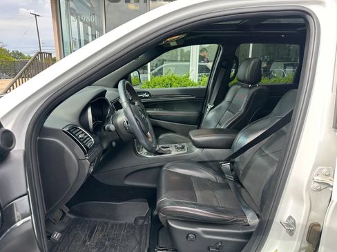 Used 2019 Jeep Grand Cherokee Trailhawk w/ Trailhawk Luxury Group AWD/4WD image 9