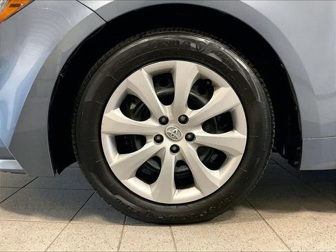Used 2025 Toyota Corolla LE FWD image 7