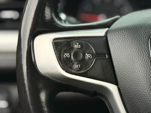 Used 2018 GMC Acadia SLE FWD image 27