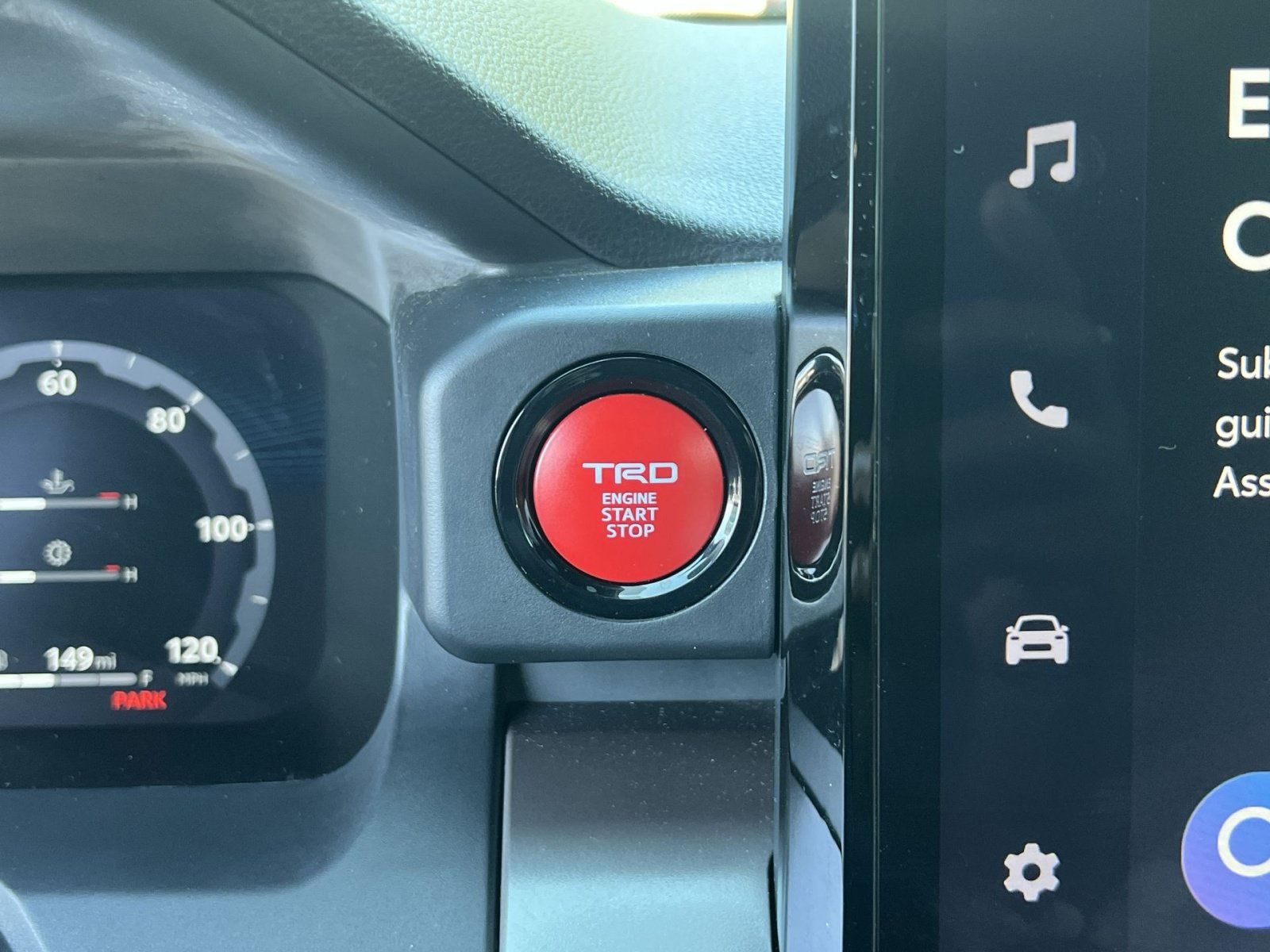 Used 2024 Toyota Tacoma TRD Sport AWD/4WD image 30