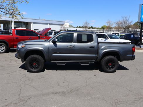 Used 2023 Toyota Tacoma SR5 w/ Technology Package image 7