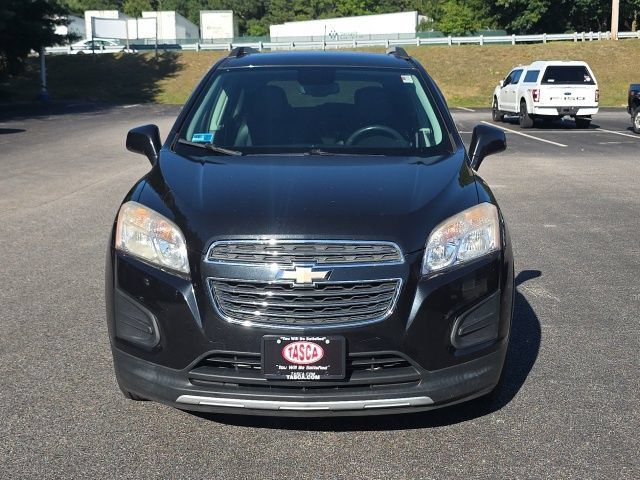 Used 2016 Chevrolet Trax LT w/ LT Sun and Sound Package AWD/4WD image 2