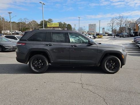 New 2026 Jeep Grand Cherokee Altitude RWD image 10