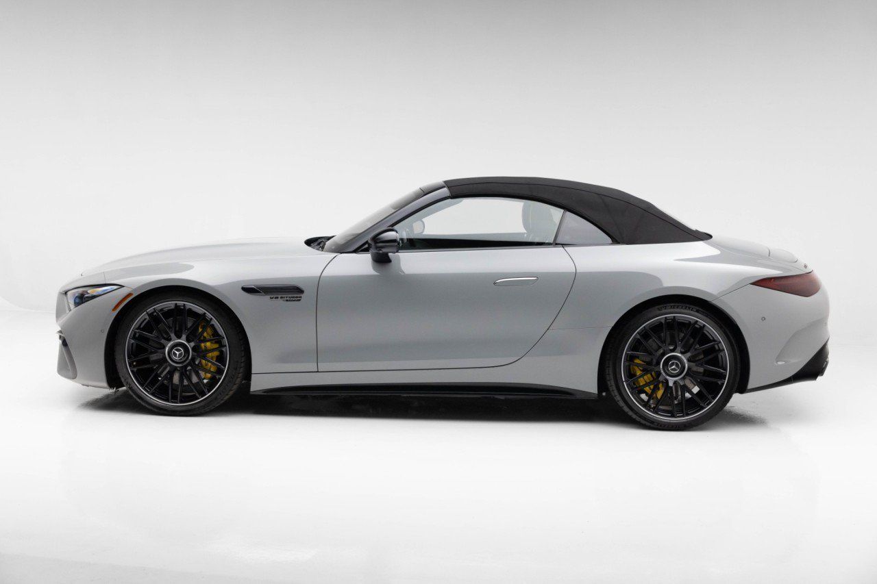 Used 2022 Mercedes-Benz SL 63 AMG 4MATIC image 29