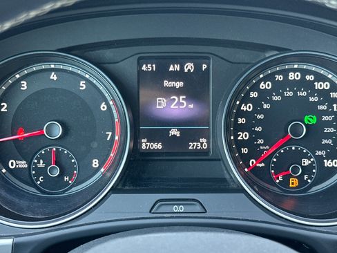 Used 2021 Volkswagen Atlas SE image 25