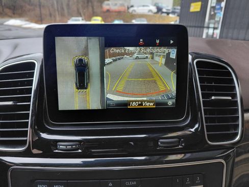 Used 2018 Mercedes-Benz GLE 350 4MATIC w/ Premium 2 Package image 18