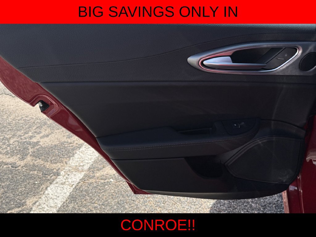 Used 2024 Alfa Romeo Giulia Veloce RWD image 23