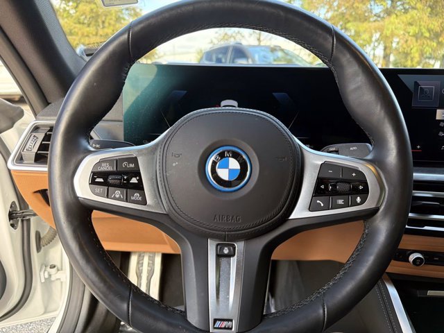 Certified 2024 BMW i4 eDrive40 w/ M Sport Package RWD image 28