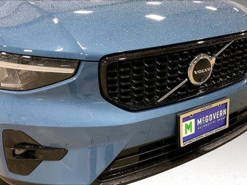 Certified 2024 Volvo XC40 B5 Plus AWD/4WD image 33