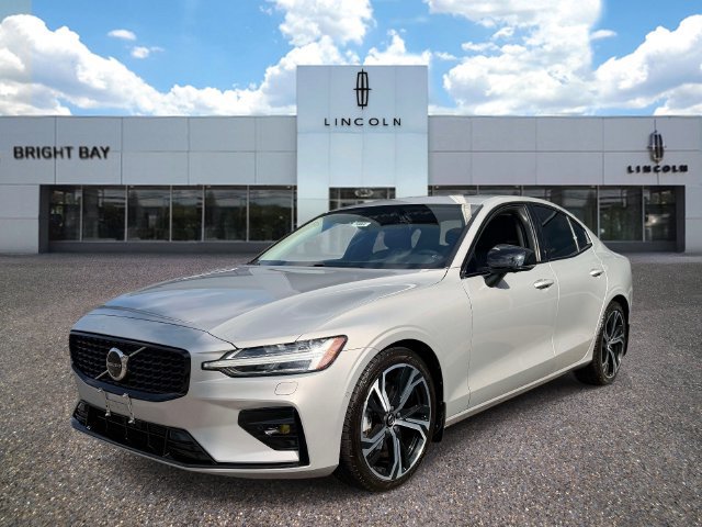 Used 2023 Volvo S60 B5 Plus w/ Climate Package AWD/4WD image 2