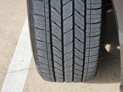 Used 2025 Lexus RX 350 Premium Plus w/ Accessory Package (Z1) image 11