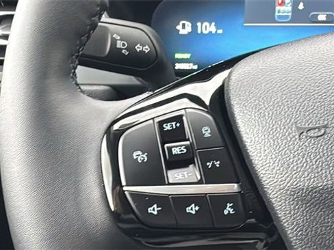 Certified 2023 Ford Escape Platinum image 17