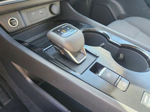 Used 2023 Nissan Rogue SV image 25