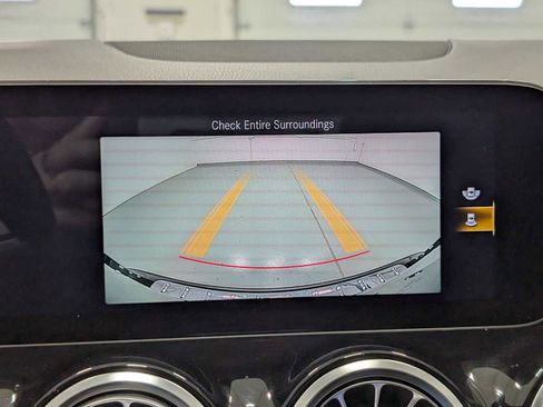 Certified 2021 Mercedes-Benz GLA 250 4MATIC image 25