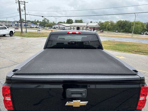 Used 2018 Chevrolet Silverado 1500 LT w/ All Star Edition AWD/4WD image 5