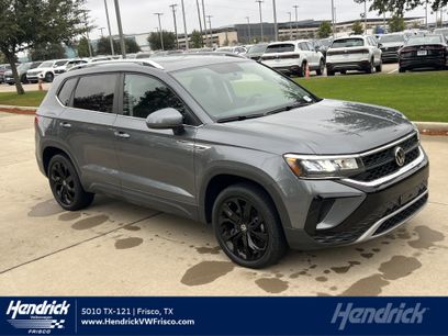 Certified 2022 Volkswagen Taos SE w/ Panoramic Sunroof Package