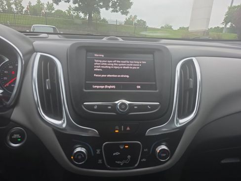 Used 2022 Chevrolet Equinox LT FWD image 9