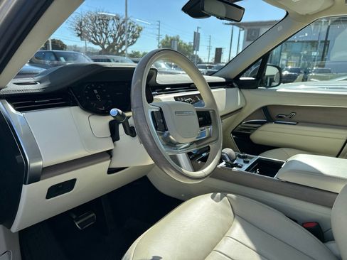 Used 2023 Land Rover Range Rover SE AWD/4WD image 12