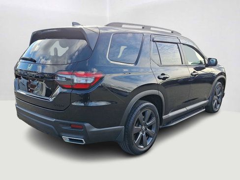 Used 2023 Honda Pilot Sport image 5